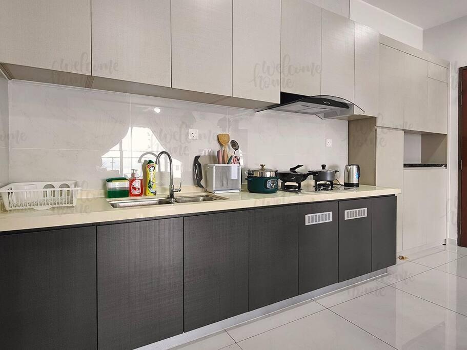 Bay Laurel, Country Garden Danga Bay Homestay By Welcome Home Johor Bahru Exterior foto